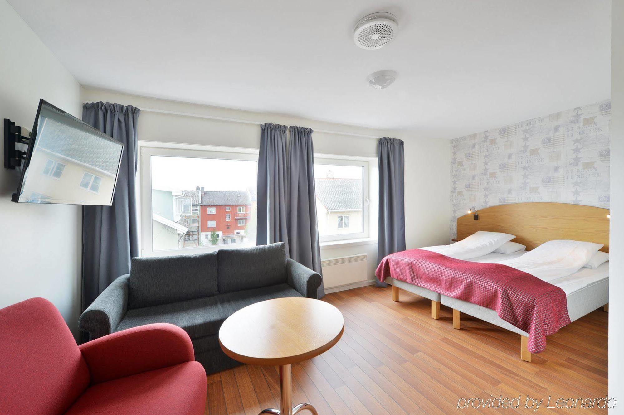 Astoria Hotel Kristiansund Exteriör bild