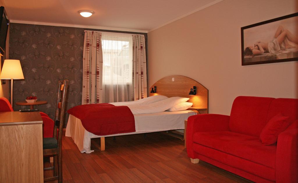 Astoria Hotel Kristiansund Exteriör bild